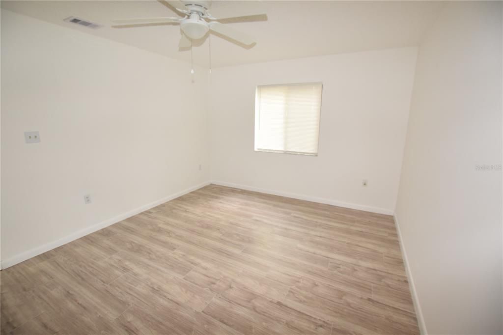 В аренду: $1,595 (2 спален, 2 ванн, 1322 Квадратных фут)