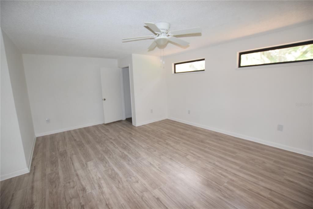 В аренду: $1,595 (2 спален, 2 ванн, 1322 Квадратных фут)