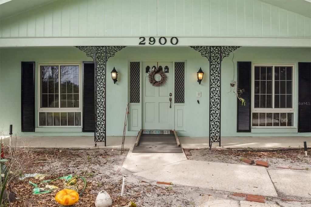 For Sale: $425,000 (4 beds, 2 baths, 2280 Square Feet)