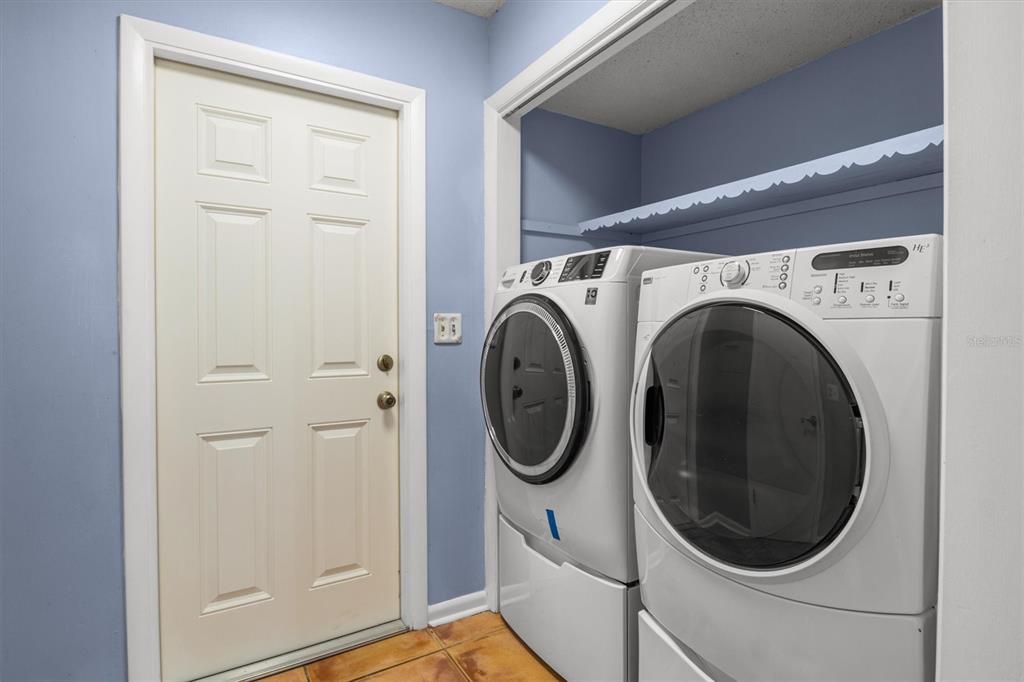 For Sale: $425,000 (4 beds, 2 baths, 2280 Square Feet)