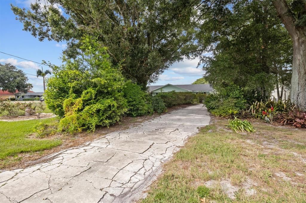For Sale: $425,000 (4 beds, 2 baths, 2280 Square Feet)