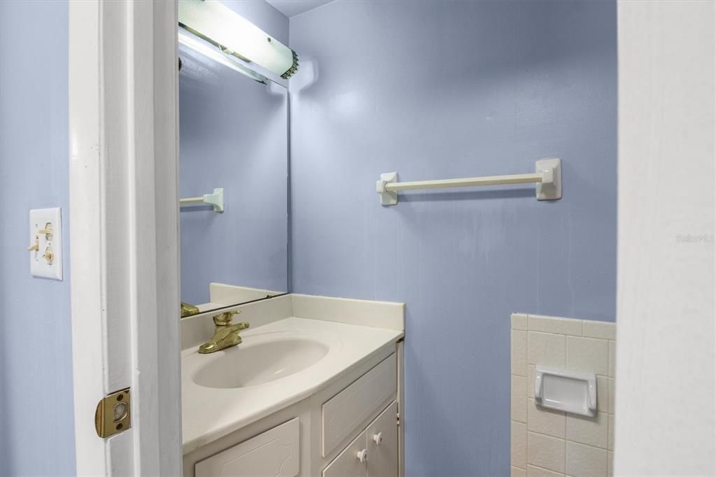 For Sale: $425,000 (4 beds, 2 baths, 2280 Square Feet)
