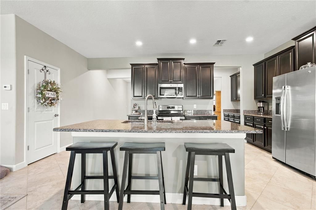 En Venta: $514,900 (4 camas, 2 baños, 2947 Pies cuadrados)