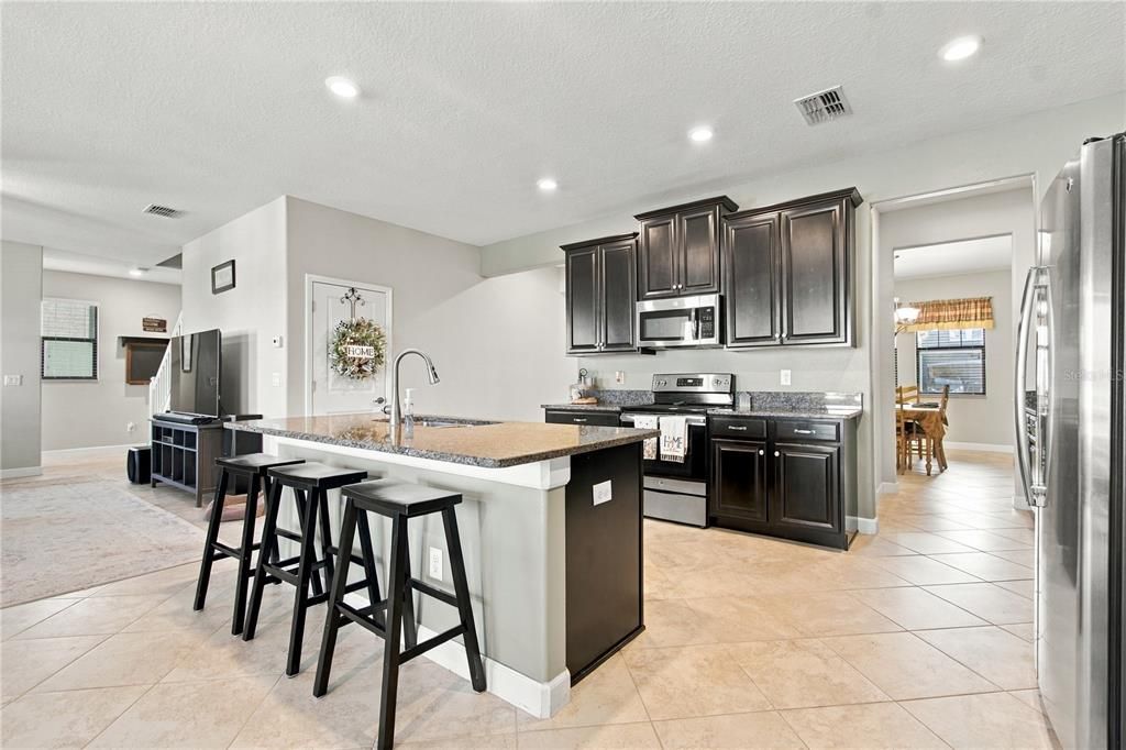 En Venta: $514,900 (4 camas, 2 baños, 2947 Pies cuadrados)