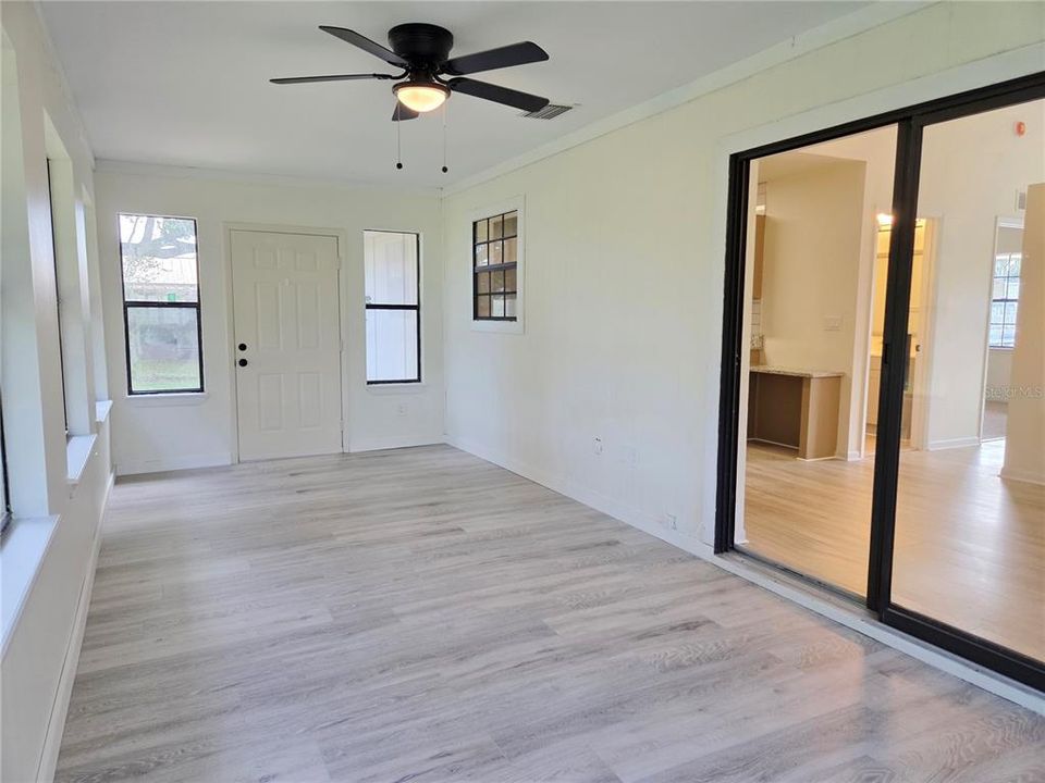 En Venta: $234,900 (2 camas, 2 baños, 1340 Pies cuadrados)