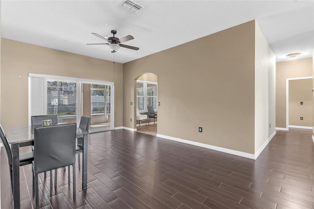 Active With Contract: $375,000 (4 beds, 3 baths, 2384 Square Feet)