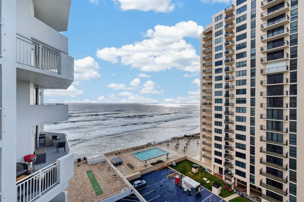 For Sale: $299,000 (2 beds, 2 baths, 1150 Square Feet)