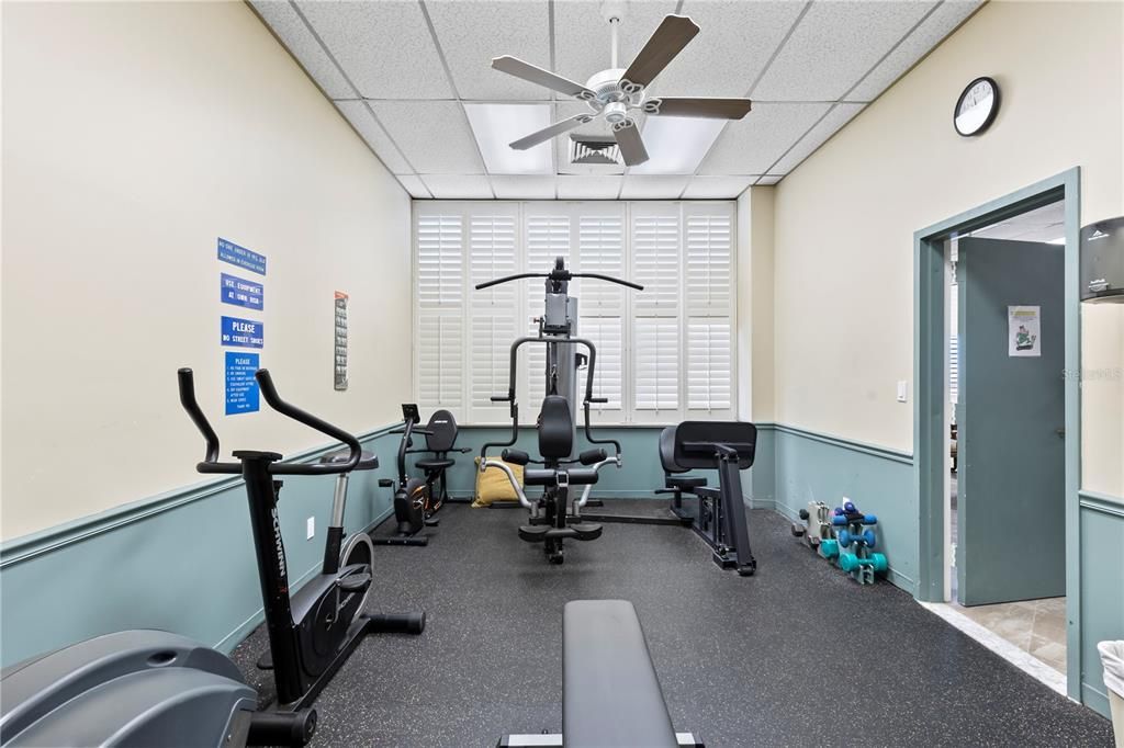For Sale: $299,000 (2 beds, 2 baths, 1150 Square Feet)