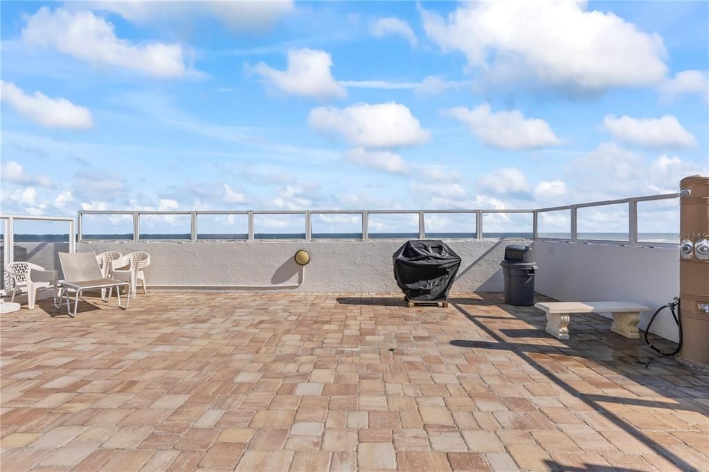 For Sale: $299,000 (2 beds, 2 baths, 1150 Square Feet)