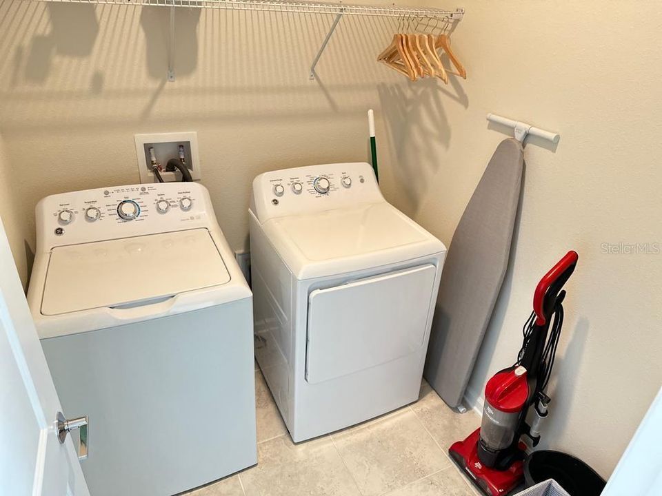 For Sale: $340,000 (3 beds, 2 baths, 1787 Square Feet)