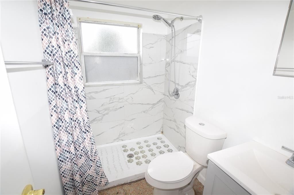 For Rent: $1,200 (2 beds, 1 baths, 672 Square Feet)