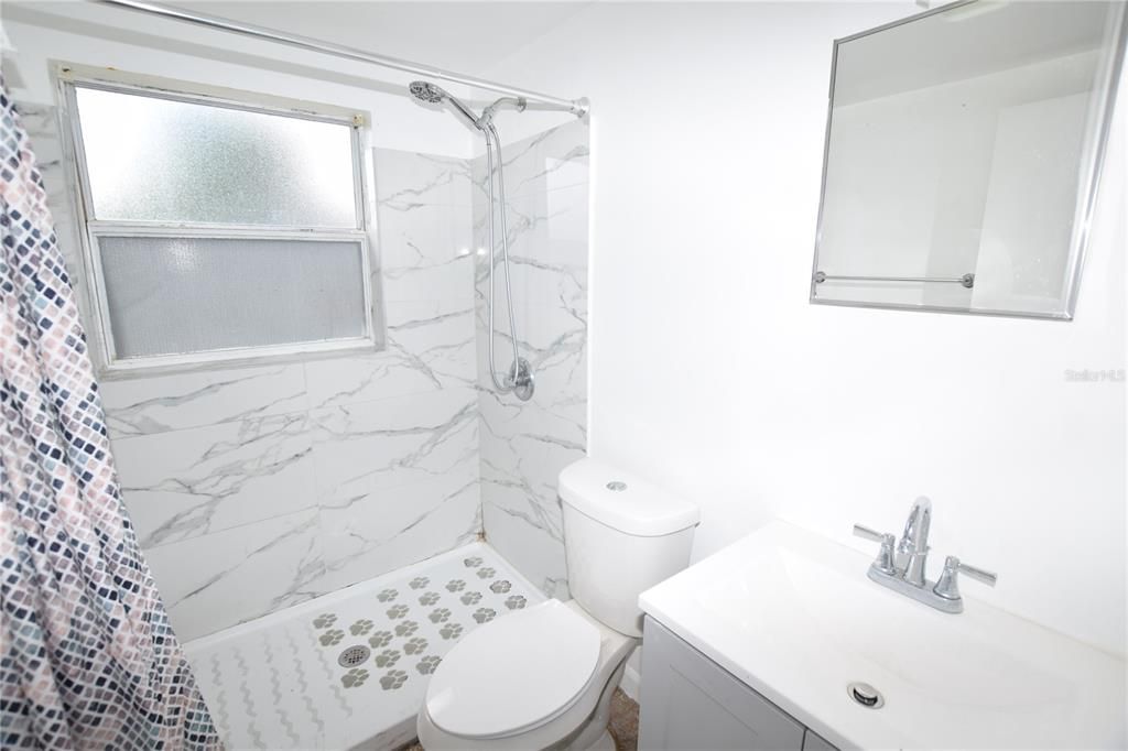 For Rent: $1,200 (2 beds, 1 baths, 672 Square Feet)