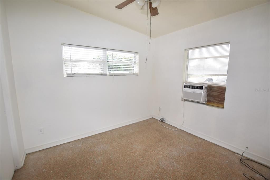 For Rent: $1,200 (2 beds, 1 baths, 672 Square Feet)