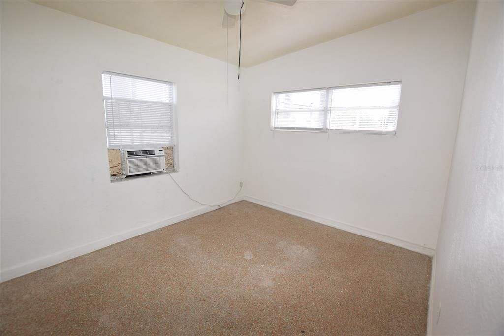 For Rent: $1,200 (2 beds, 1 baths, 672 Square Feet)