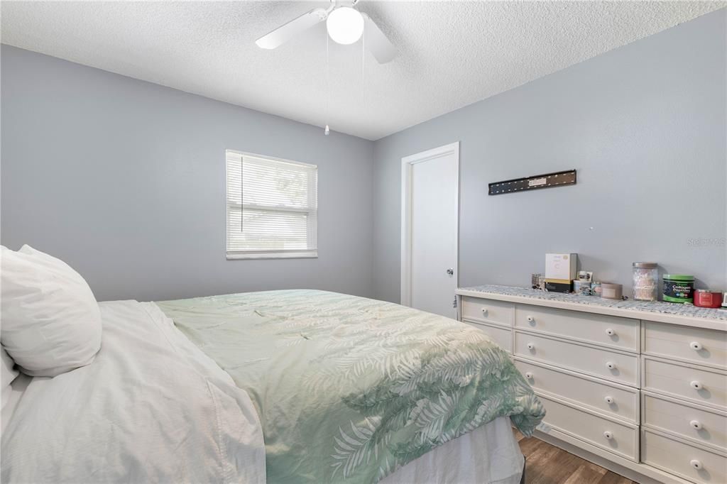 For Sale: $285,000 (3 beds, 2 baths, 1336 Square Feet)