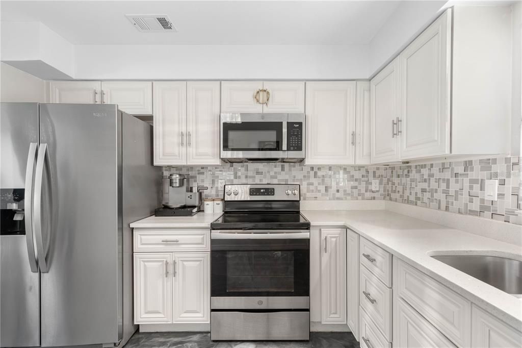For Sale: $285,000 (3 beds, 2 baths, 1336 Square Feet)