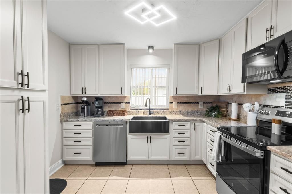 For Sale: $475,000 (3 beds, 2 baths, 1740 Square Feet)