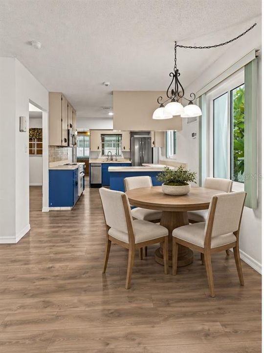 For Sale: $475,000 (3 beds, 2 baths, 1740 Square Feet)