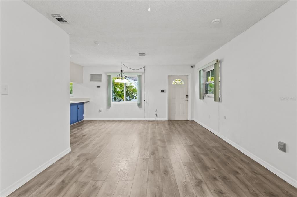 For Sale: $475,000 (3 beds, 2 baths, 1740 Square Feet)