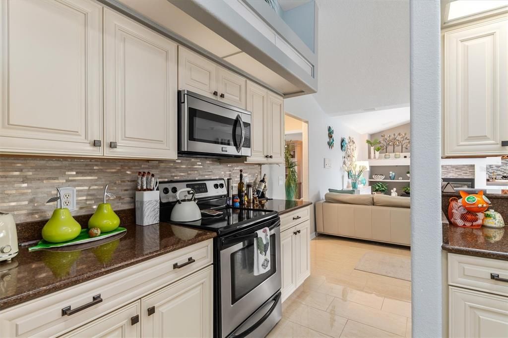 For Sale: $469,000 (3 beds, 2 baths, 2243 Square Feet)