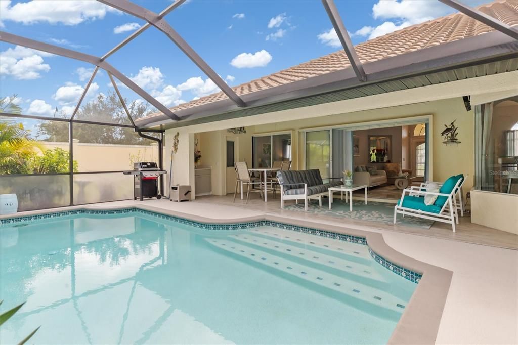 For Sale: $469,000 (3 beds, 2 baths, 2243 Square Feet)