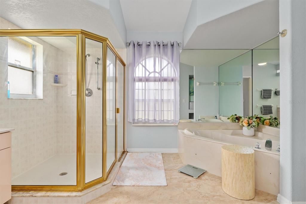 For Sale: $469,000 (3 beds, 2 baths, 2243 Square Feet)