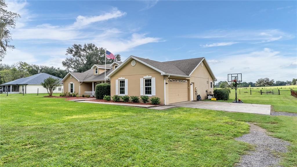 For Sale: $699,000 (4 beds, 2 baths, 2271 Square Feet)