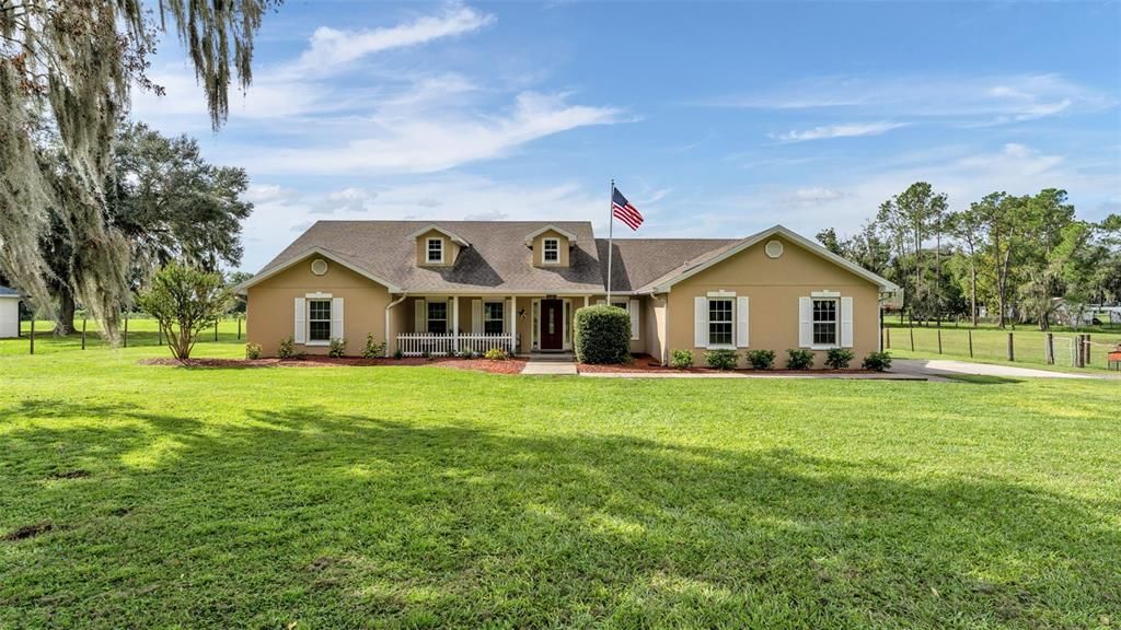 For Sale: $699,000 (4 beds, 2 baths, 2271 Square Feet)