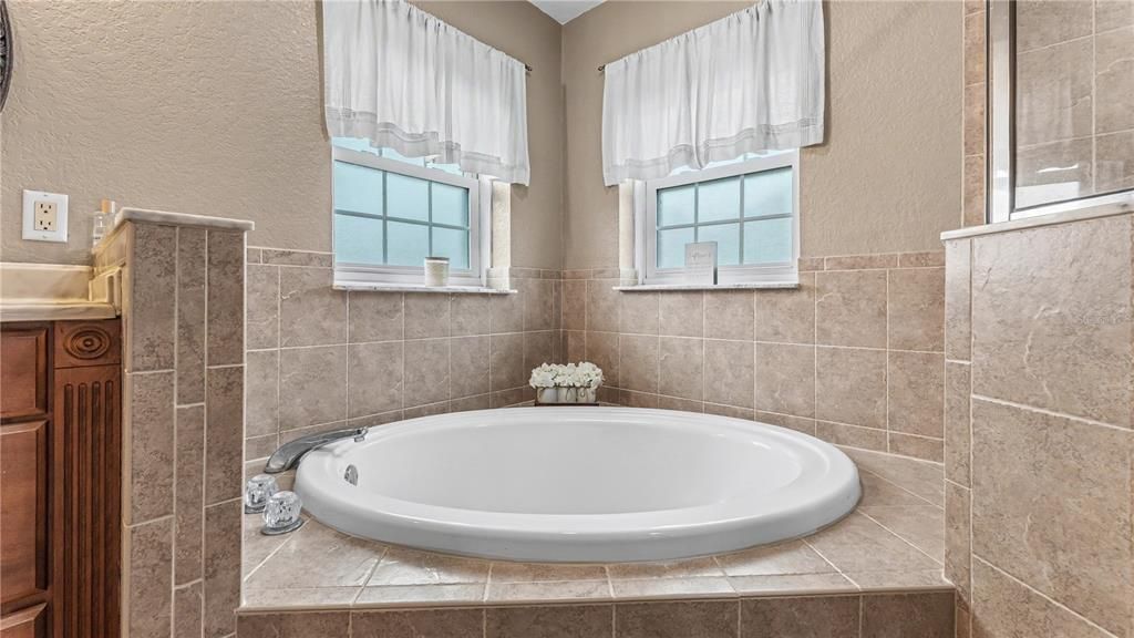 For Sale: $699,000 (4 beds, 2 baths, 2271 Square Feet)