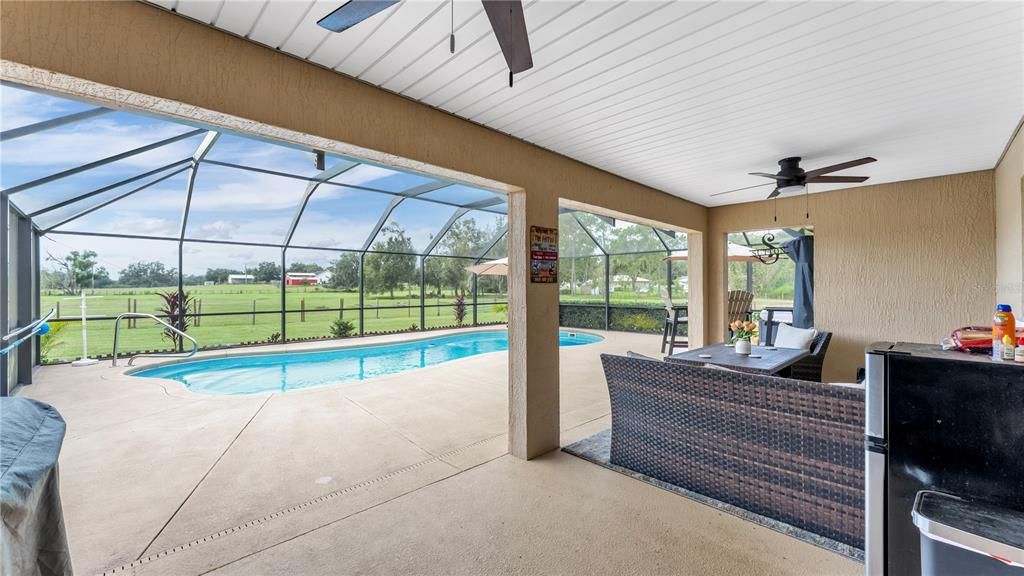 For Sale: $699,000 (4 beds, 2 baths, 2271 Square Feet)