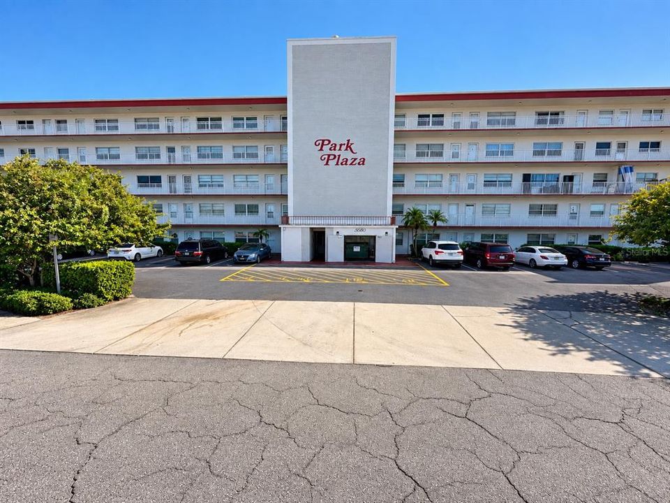 For Sale: $134,900 (2 beds, 1 baths, 1055 Square Feet)