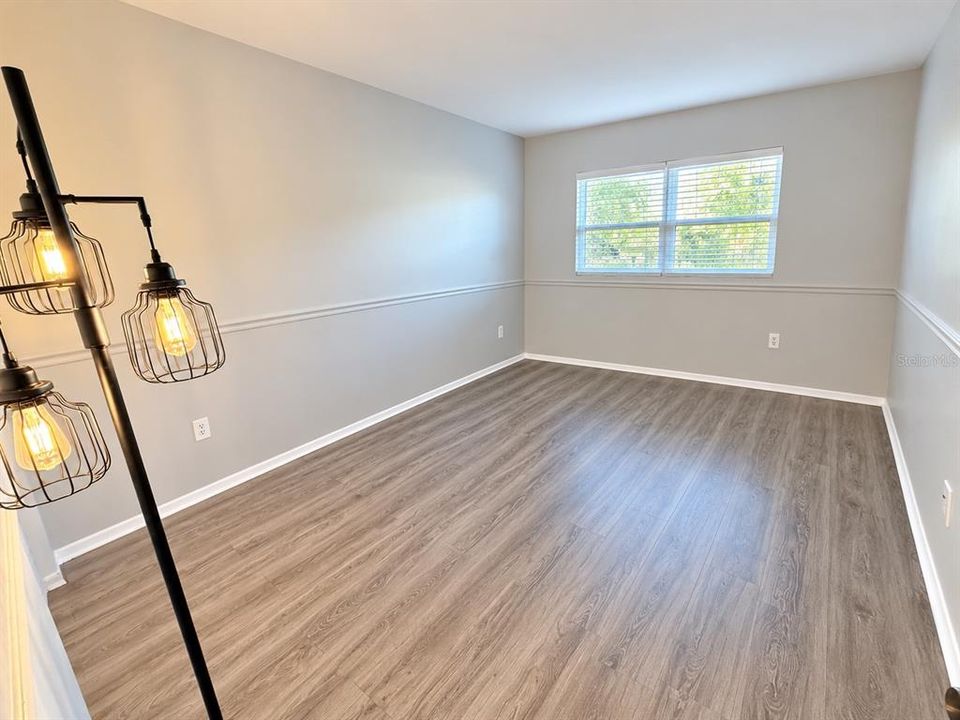 For Sale: $134,900 (2 beds, 1 baths, 1055 Square Feet)