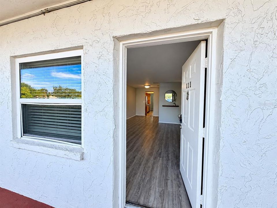 For Sale: $134,900 (2 beds, 1 baths, 1055 Square Feet)