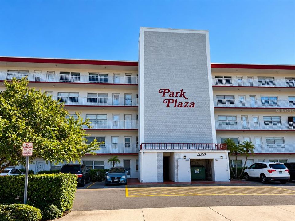 For Sale: $134,900 (2 beds, 1 baths, 1055 Square Feet)