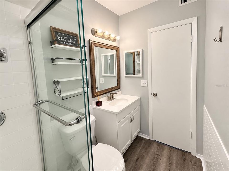 For Sale: $134,900 (2 beds, 1 baths, 1055 Square Feet)