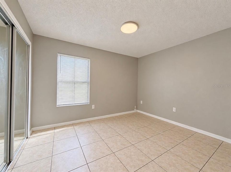 For Sale: $215,000 (3 beds, 2 baths, 1250 Square Feet)