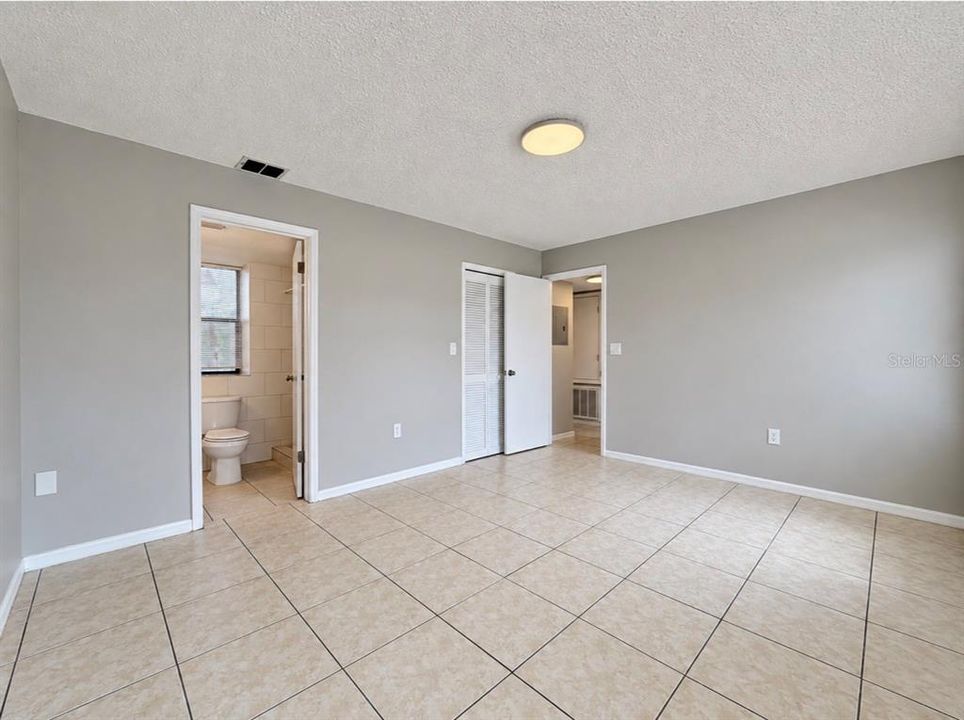 For Sale: $215,000 (3 beds, 2 baths, 1250 Square Feet)