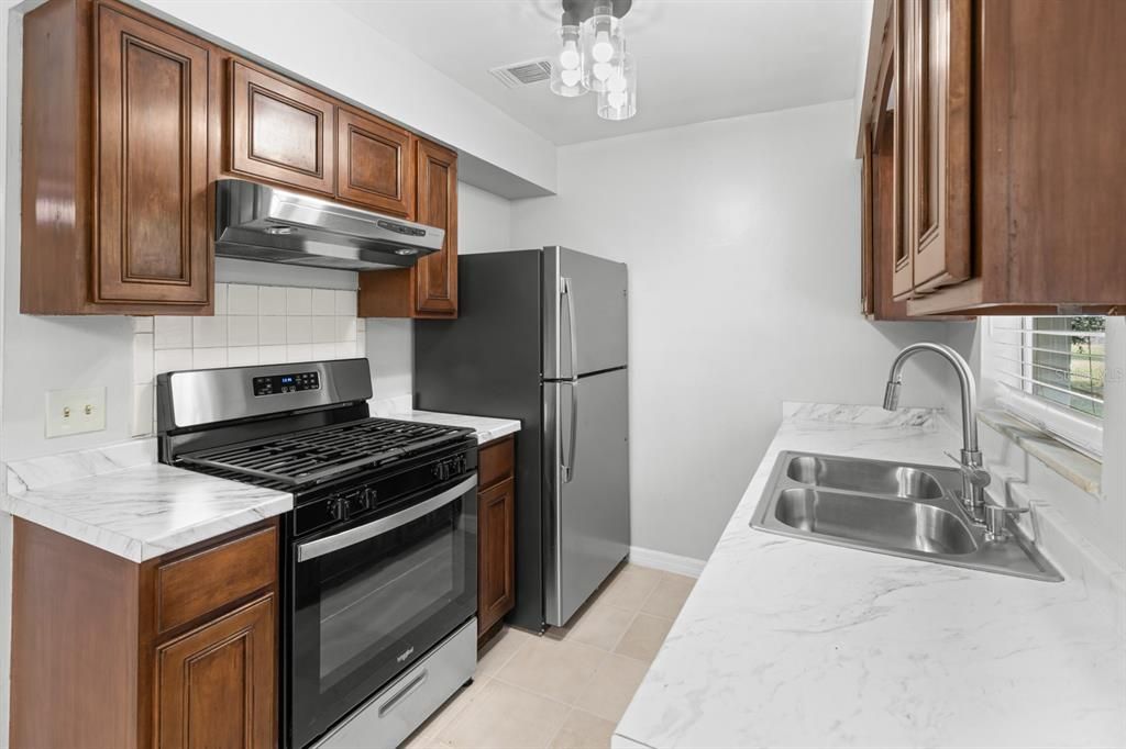 En Venta: $280,000 (3 camas, 1 baños, 950 Pies cuadrados)
