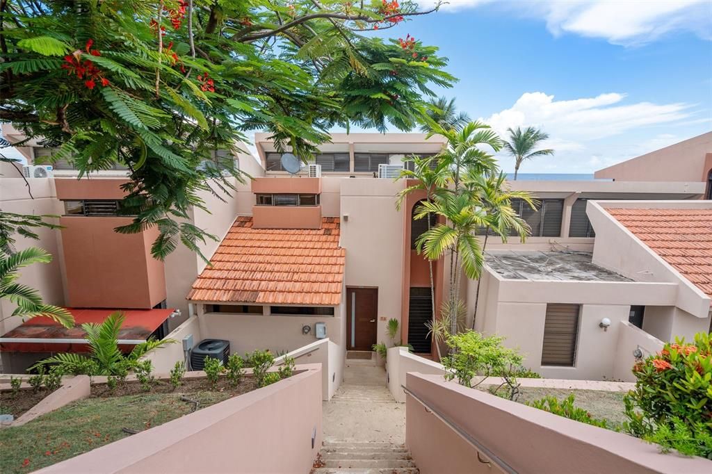 En Venta: $495,000 (2 camas, 2 baños, 1860 Pies cuadrados)