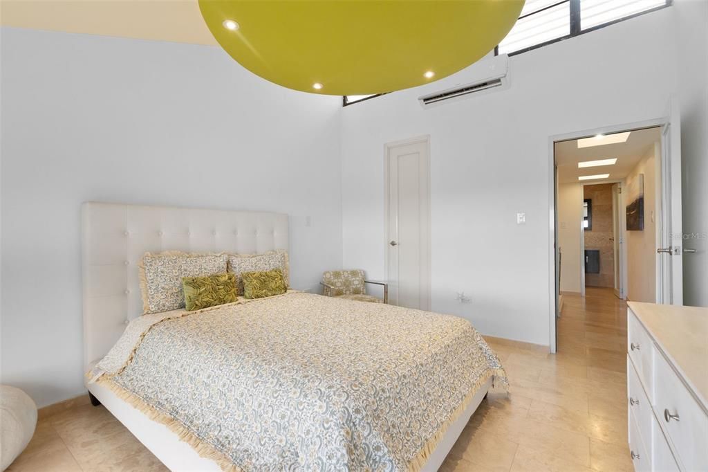 En Venta: $495,000 (2 camas, 2 baños, 1860 Pies cuadrados)