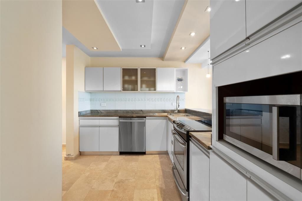 En Venta: $495,000 (2 camas, 2 baños, 1860 Pies cuadrados)