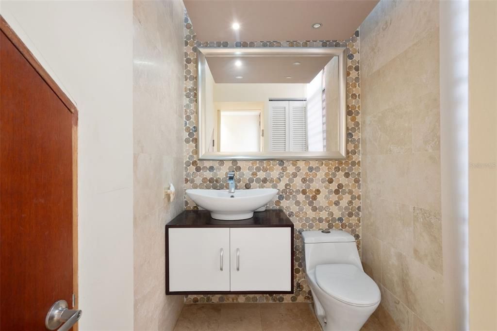 En Venta: $495,000 (2 camas, 2 baños, 1860 Pies cuadrados)