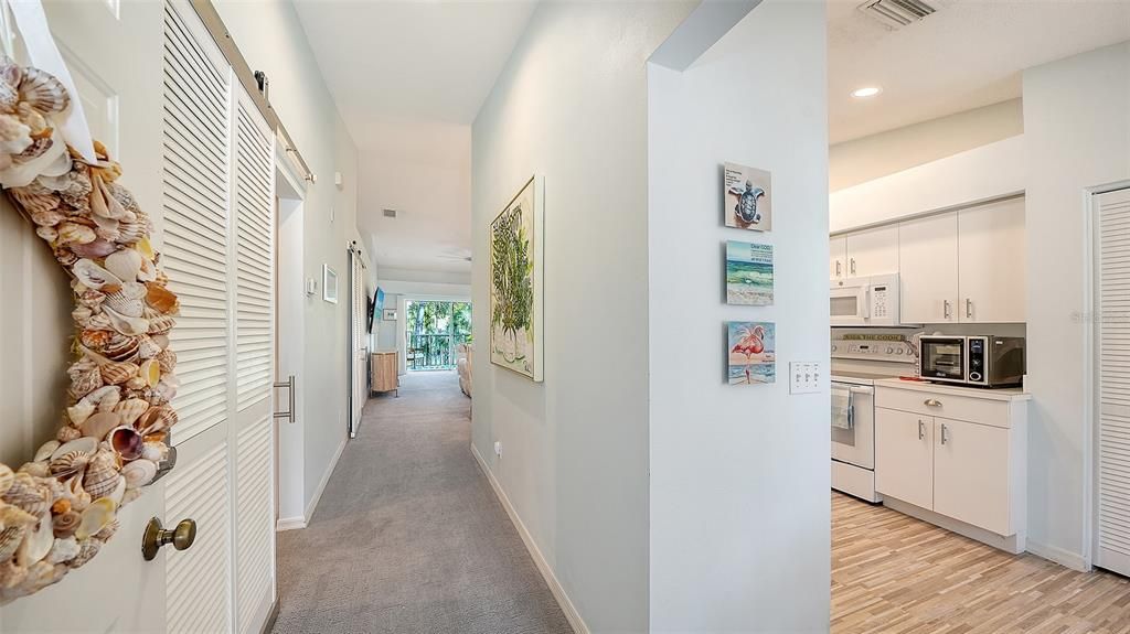 For Sale: $315,000 (2 beds, 2 baths, 1333 Square Feet)