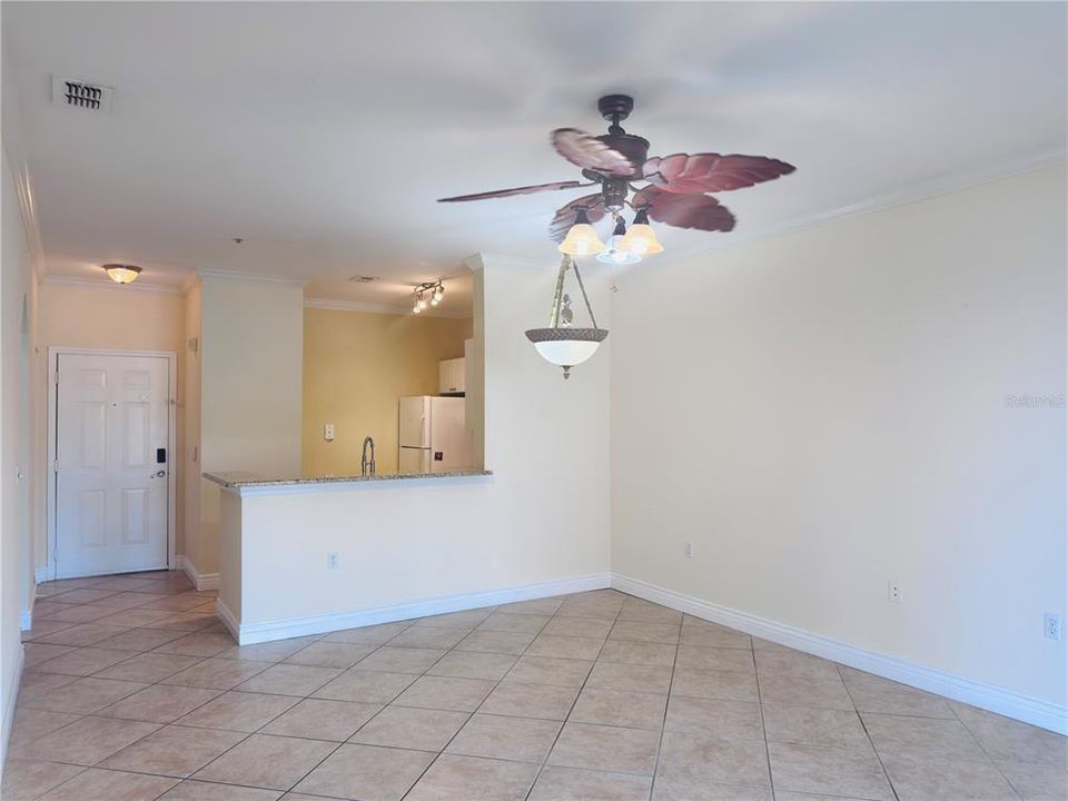 For Rent: $2,200 (1 beds, 1 baths, 770 Square Feet)