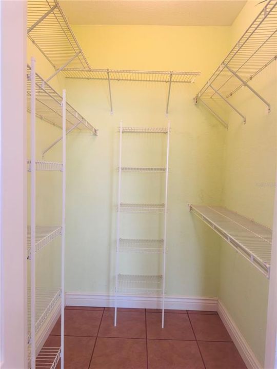 For Rent: $2,200 (1 beds, 1 baths, 770 Square Feet)