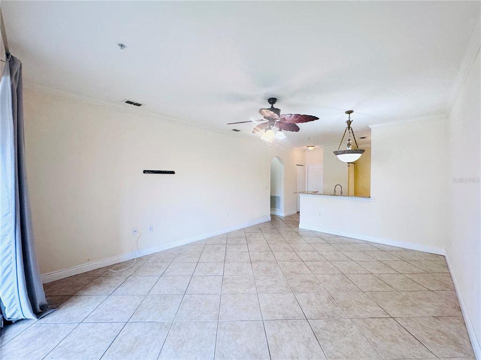 For Rent: $2,200 (1 beds, 1 baths, 770 Square Feet)