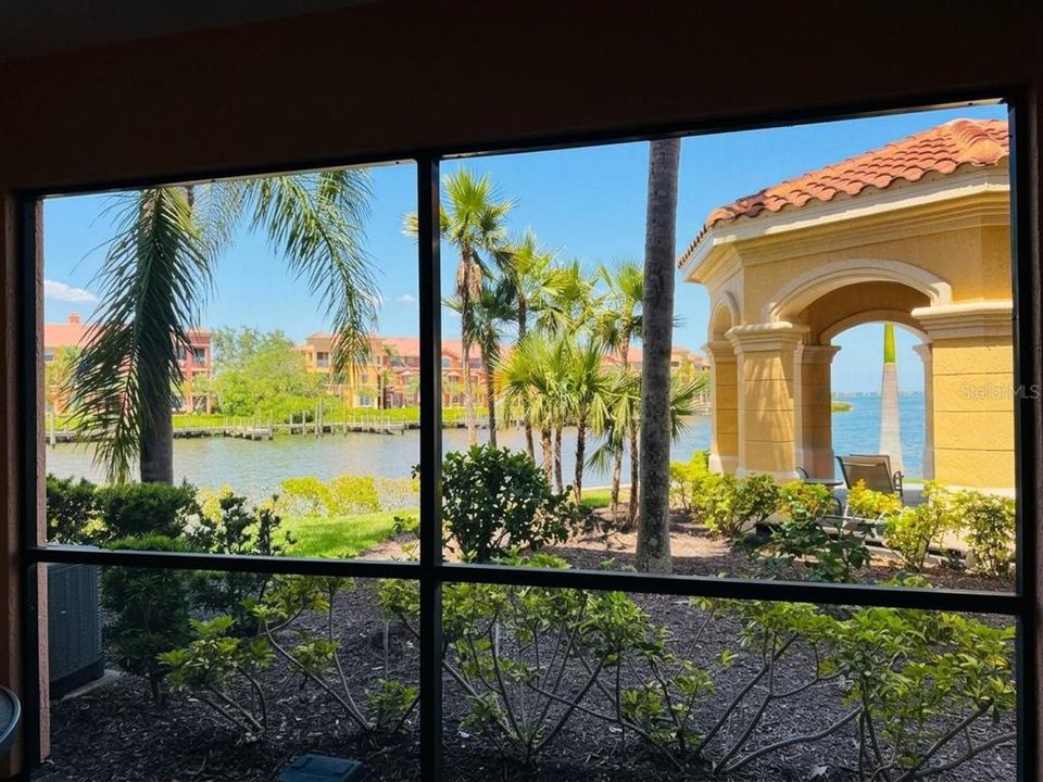 For Rent: $2,200 (1 beds, 1 baths, 770 Square Feet)