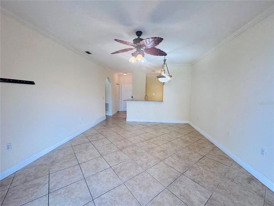 For Rent: $2,200 (1 beds, 1 baths, 770 Square Feet)