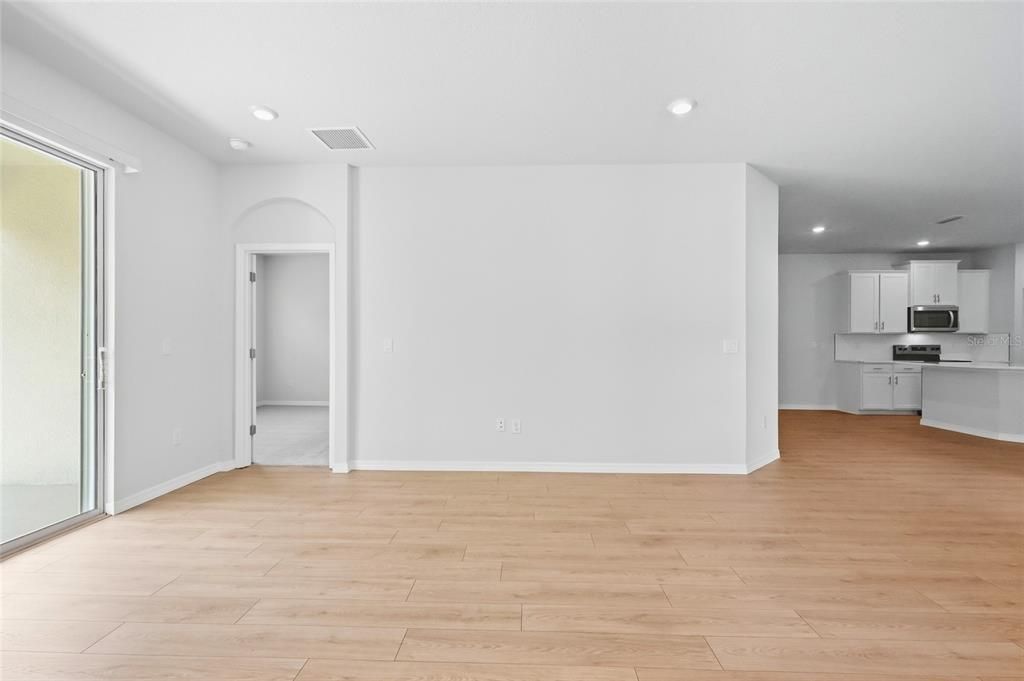 В аренду: $2,550 (3 спален, 2 ванн, 1565 Квадратных фут)