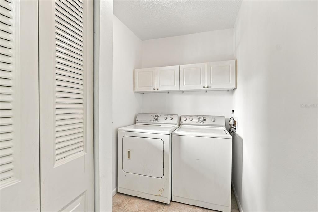 For Sale: $175,000 (2 beds, 2 baths, 980 Square Feet)